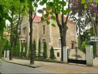 Lions Castle Hotel 4*