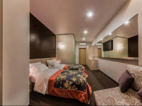 People Mini-hotel