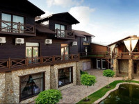 4x4 Hotel