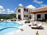 Emerald Villas Deluxe