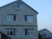 Uyutny Dom Guest House