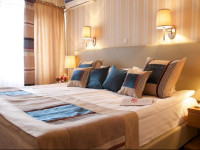 Club Hotel