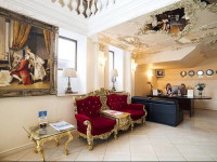 Golden Rooms Hotel