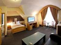 Avion Hotel