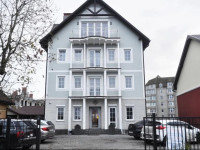 AmberSeason Hotel
