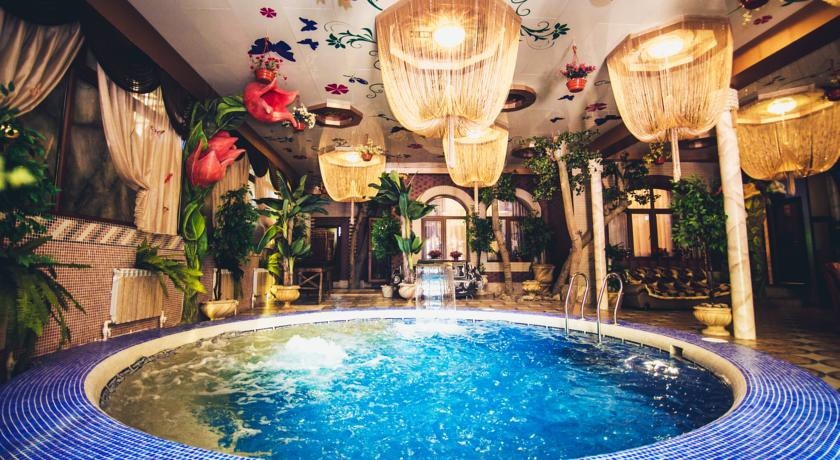 Indi-Anna Hotel 4*