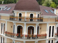 Leon Boutique Hotel 4*