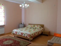 Vernisazh Hotel 