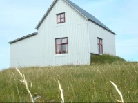 HГ¦nuvГ­k Cottages 