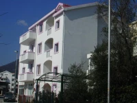 House Vin 2*