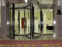 Ritz Waku-Kungo Hotel 
