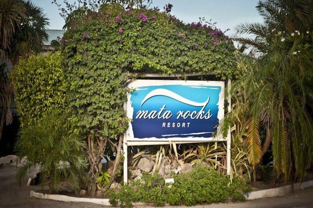 Mata Rocks Resort 3*