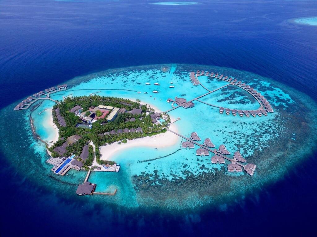 Centara Grand Island Resort and Spa 4*