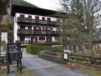 Nielsen Apartments 