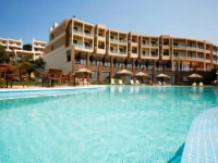 Evia Hotel and Suites 4*