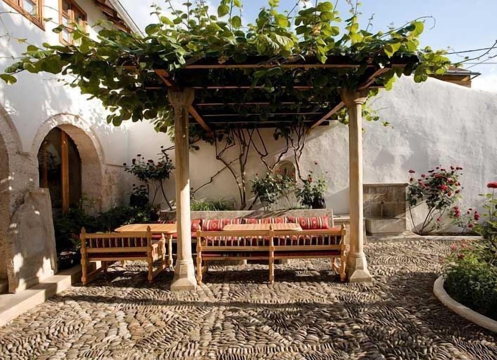 Bosnian National Monument Muslibegovic House 4*