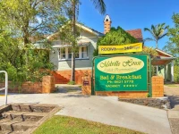 Melville House 5*