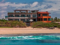 Iguana Crossing Boutique Hotel 