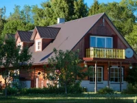 TГµnise Holiday Houses 