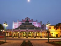 The Carousel Hotel & Acacia Place 