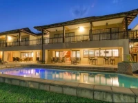 Meander Manor 
