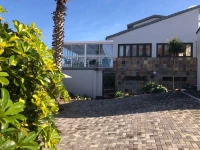Le Blue Guesthouse 