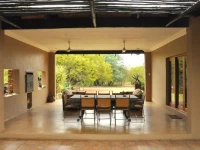 Ukutula Lion Lodge 