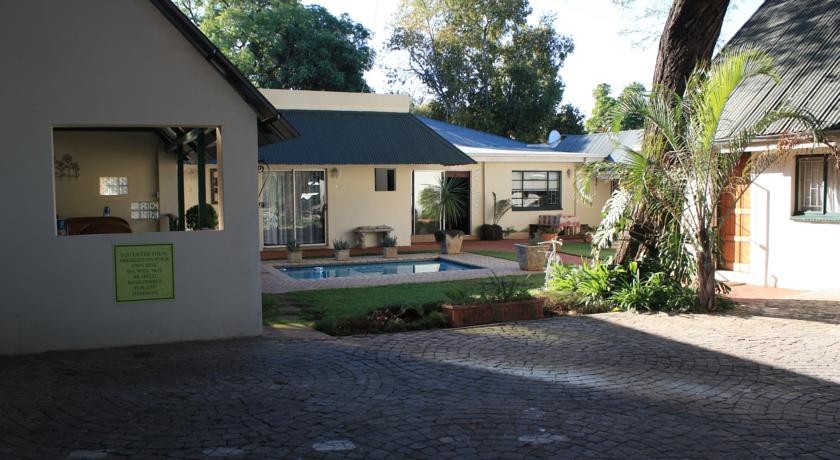 Big Tree Guesthouse & BB 