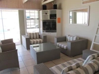 Point Village Accommodation - Snowdove 