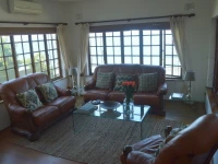 Garvies Surf House 