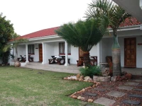Marais Manor 