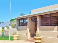 Gansbaai Town Lodge 