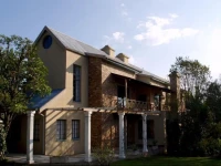 Autumn Breeze Manor and Lodge B&B 