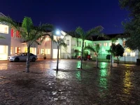 Casa Bianca Guest Lodge 