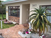 303 7th Street Holiday Home 