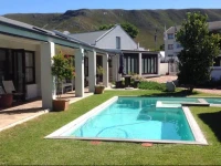 Sixteen Guest Lodge on Main 
