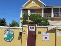 Green Elephant Backpackers 