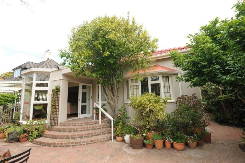 Jaquis Garden Guesthouse 