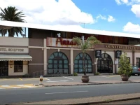 Halfway House Hotel 