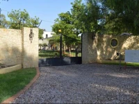 Aramesh Guesthouse and B&B 