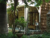 Living Life Station House 