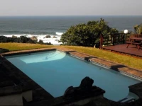 Beachcomber Bay Guest House 