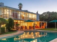 Le Rouxs Guest House 