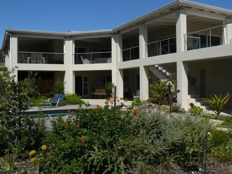 Bahari Beach House 