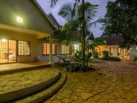 Zesty Guesthouse 