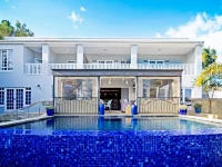 Lodge on Main Guest House and Conference Centre 
