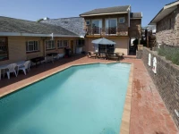 Lungile Backpackers Lodge 