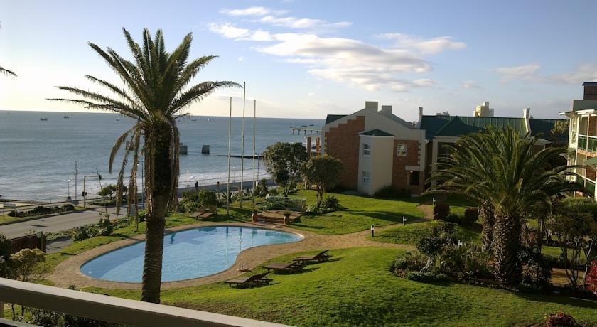 Brookes Hill Suites Hotel 
