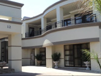 Casa Flora Guesthouse
