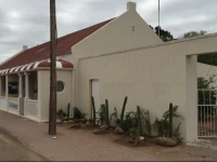Karoo Oasis 